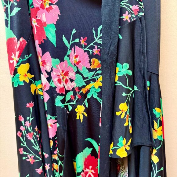 Cabi floral wrap skirt NWO tags - Picture 3 of 5